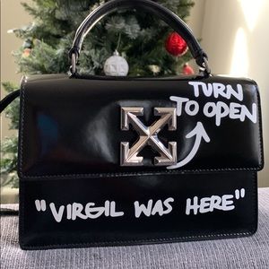 OFF WHITE - “ Virgil was Here “ over the shoulder bag